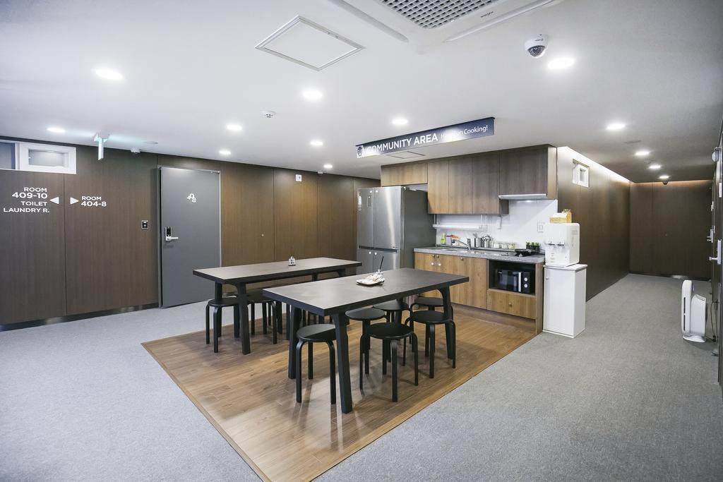 Philstay Myeongdong Station Сеул Екстер'єр фото