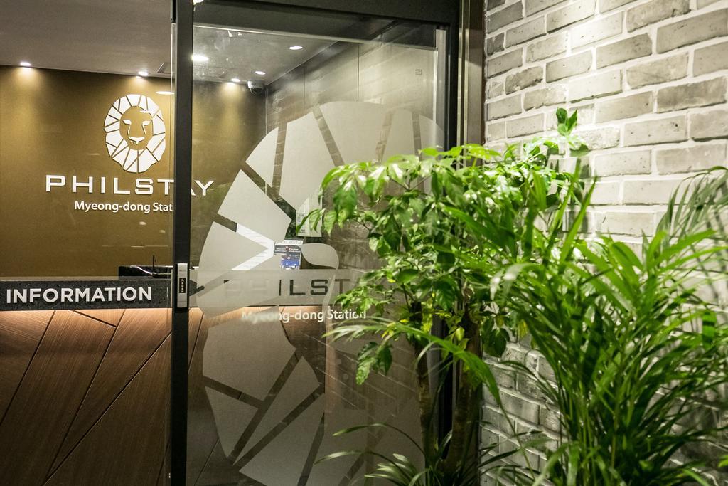 Philstay Myeongdong Station Сеул Екстер'єр фото