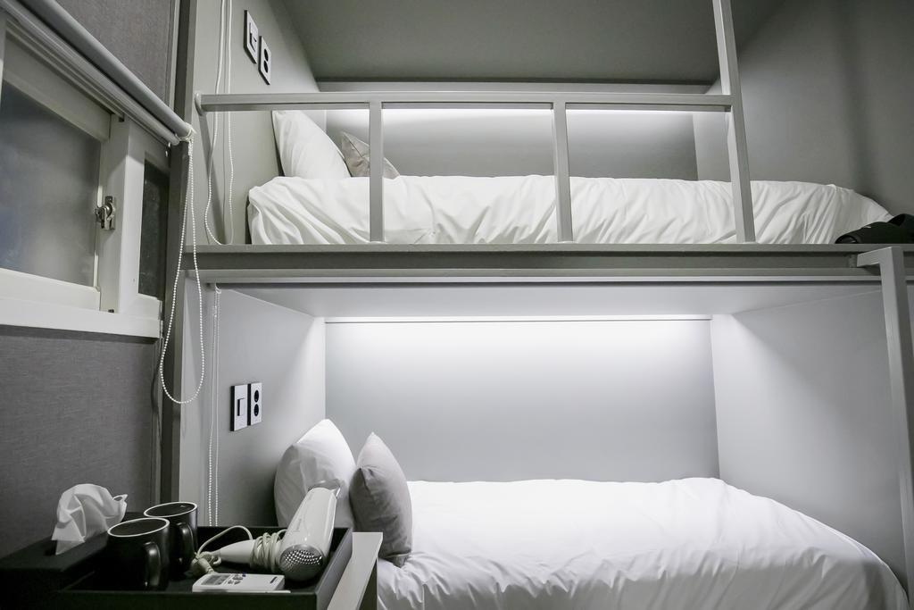 Philstay Myeongdong Station Сеул Екстер'єр фото
