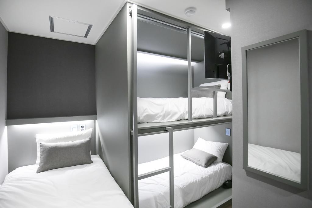 Philstay Myeongdong Station Сеул Екстер'єр фото