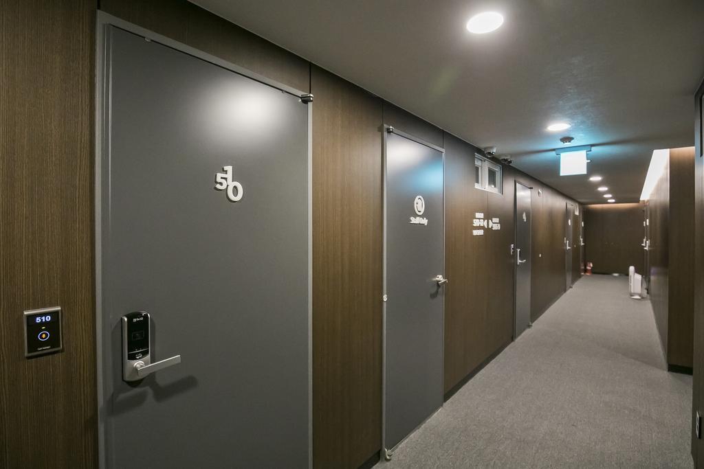Philstay Myeongdong Station Сеул Екстер'єр фото