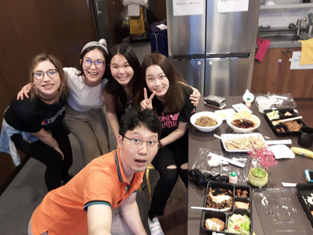 Philstay Myeongdong Station Сеул Екстер'єр фото